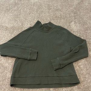 North face low turtle neck sweater